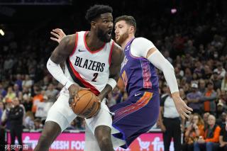 球员通过一 球员通过一