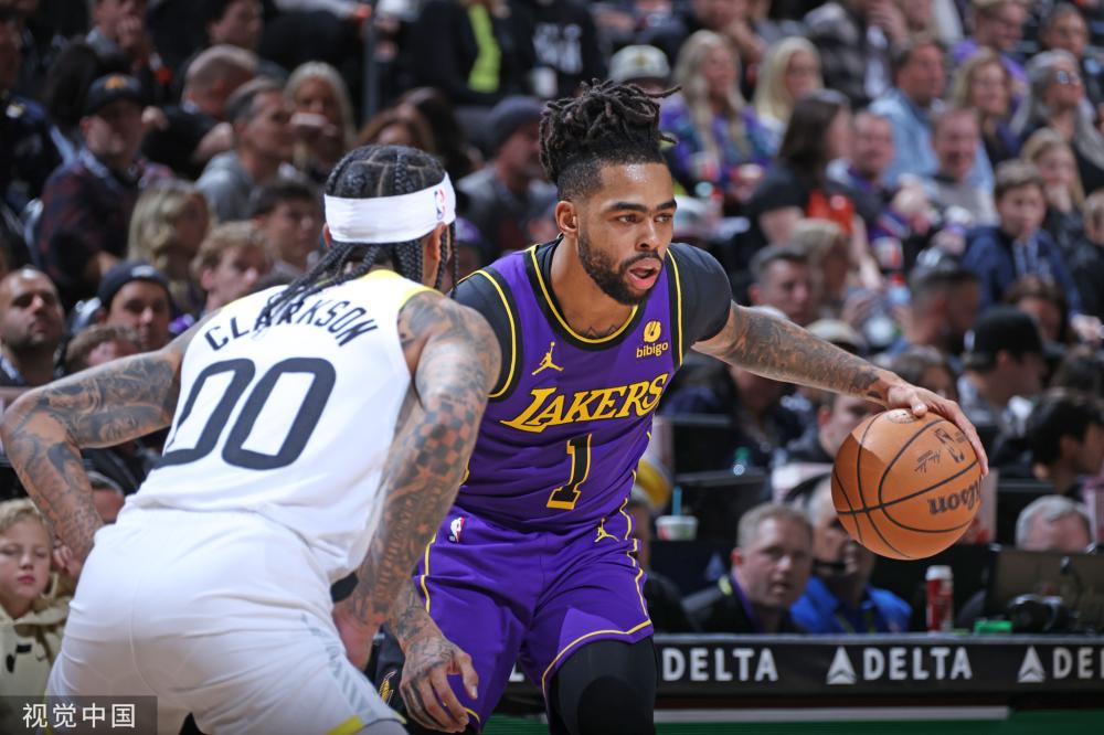 他的表现向 他的表现向