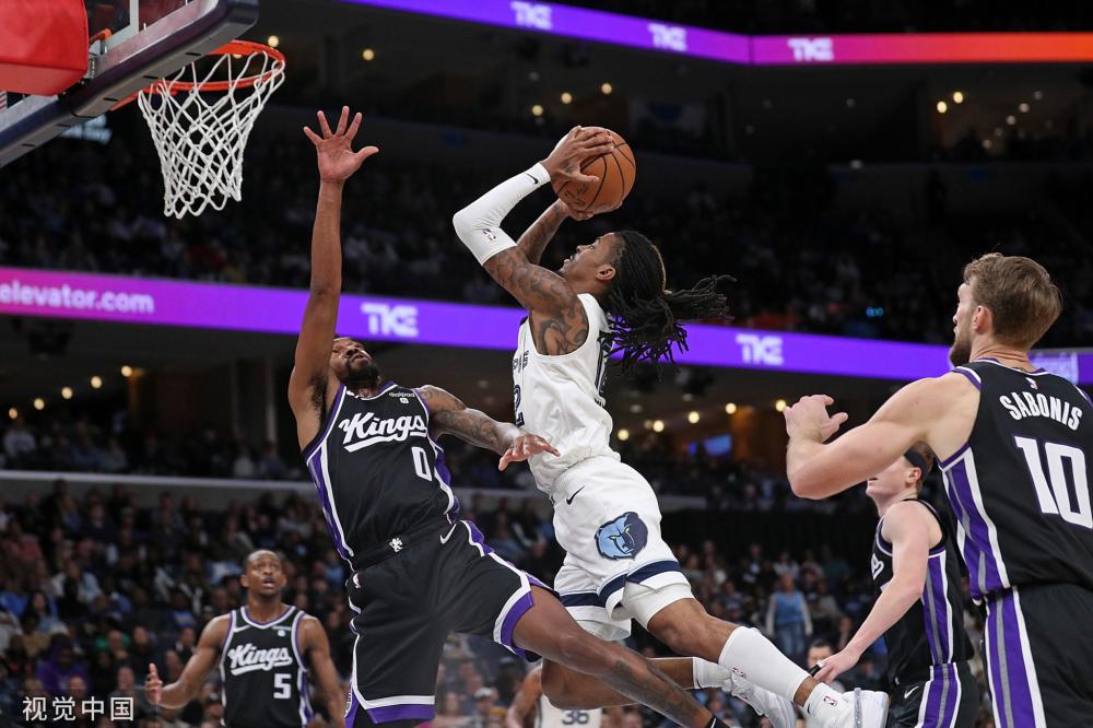 他利用自己 他利用自己